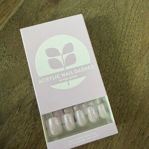 Red Aspen Acrylic Nail Dashes Blushing Beryl